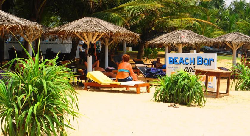 Lanka Beach Hotel Ettukala Ngoại thất bức ảnh
