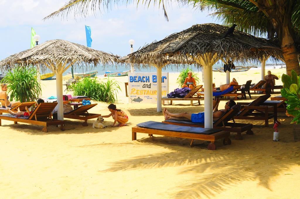 Lanka Beach Hotel Ettukala Ngoại thất bức ảnh
