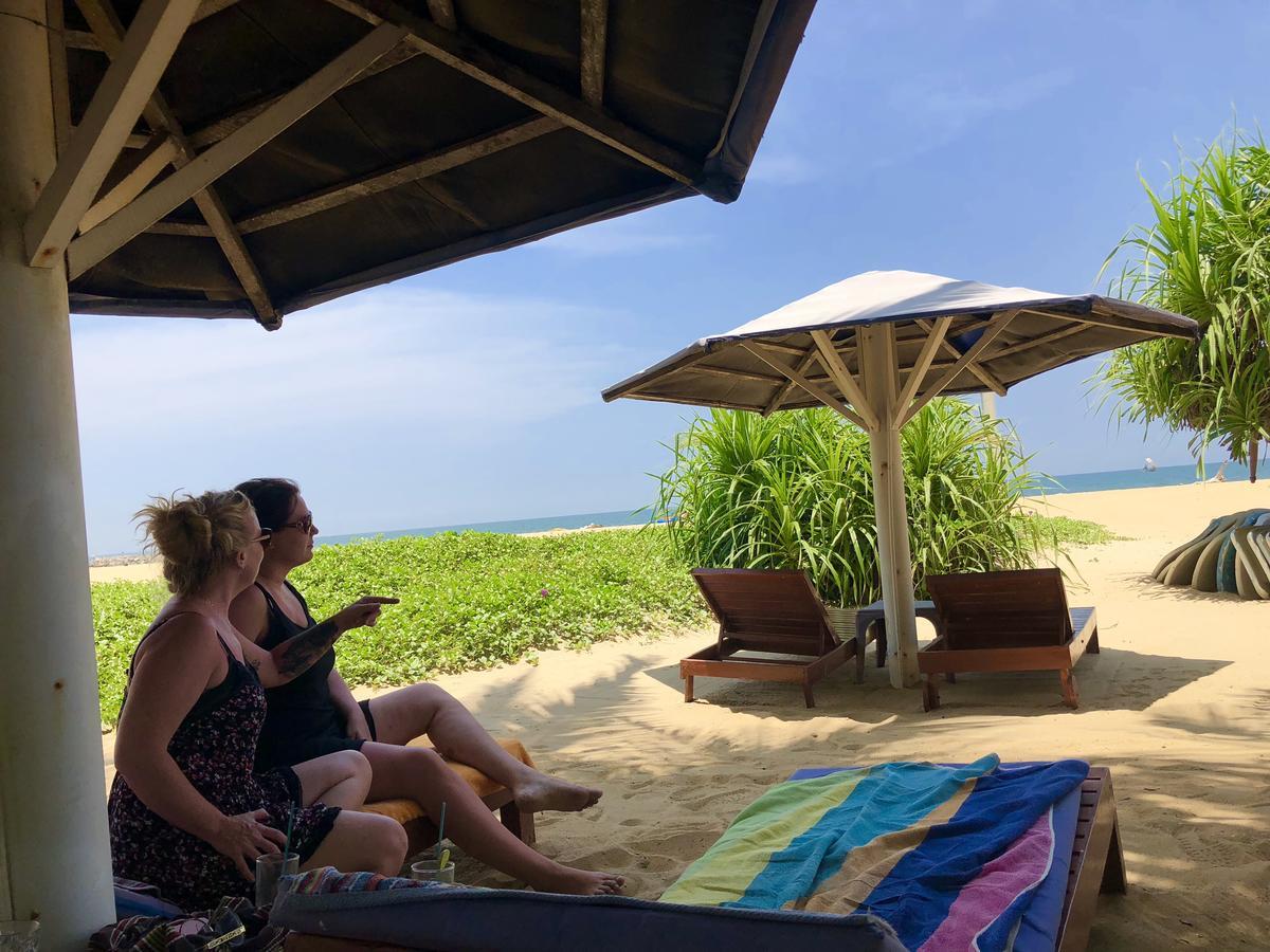 Lanka Beach Hotel Ettukala Ngoại thất bức ảnh