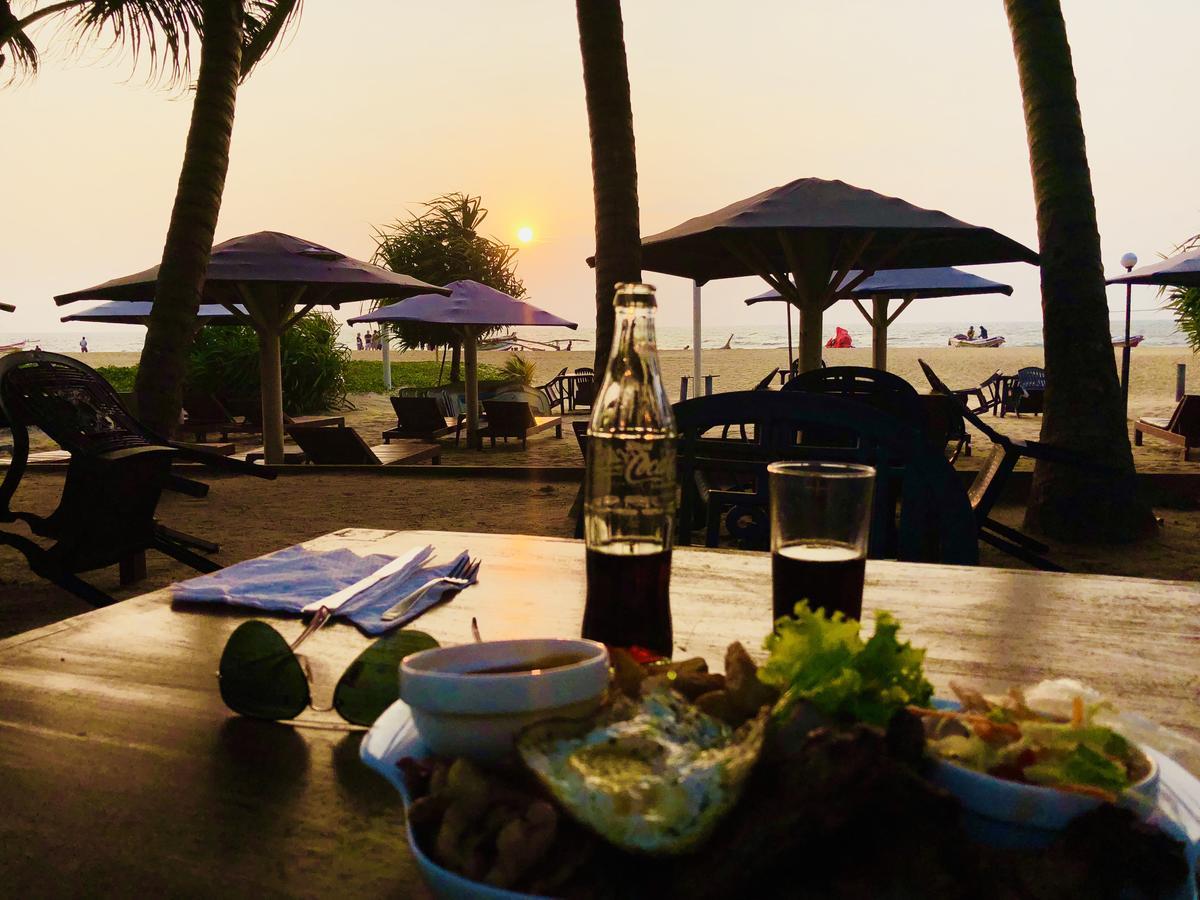 Lanka Beach Hotel Ettukala Ngoại thất bức ảnh