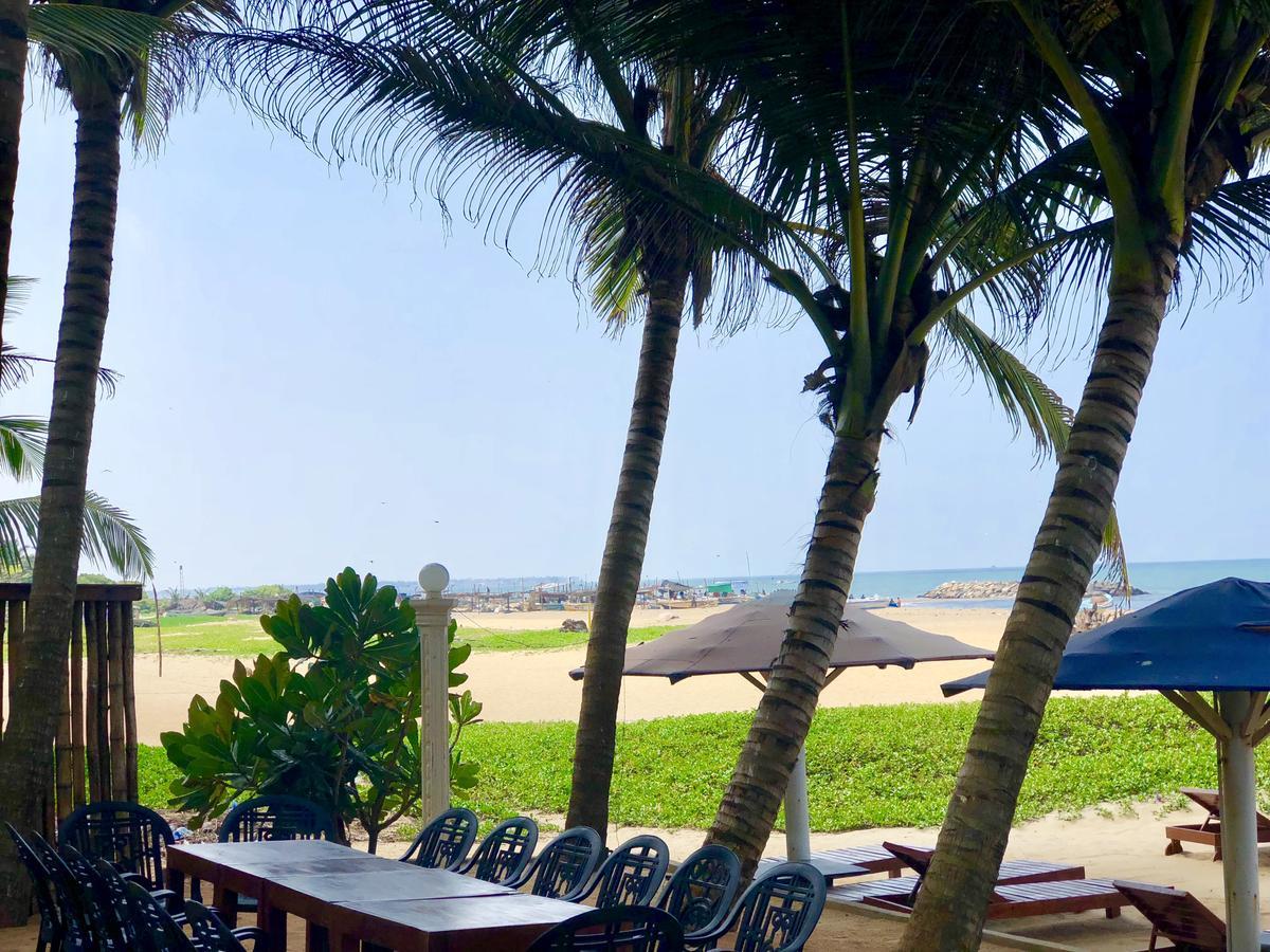 Lanka Beach Hotel Ettukala Ngoại thất bức ảnh