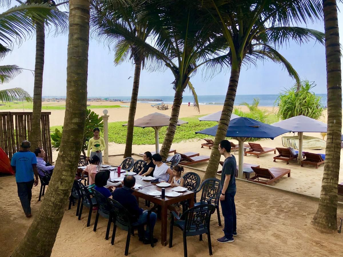 Lanka Beach Hotel Ettukala Ngoại thất bức ảnh