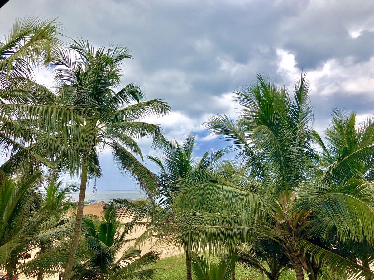 Lanka Beach Hotel Ettukala Ngoại thất bức ảnh