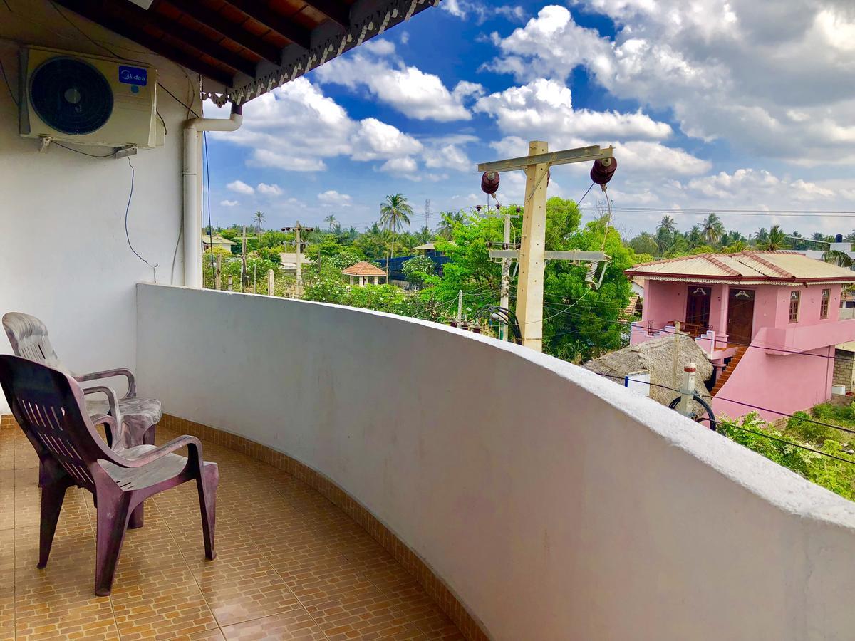 Lanka Beach Hotel Ettukala Ngoại thất bức ảnh