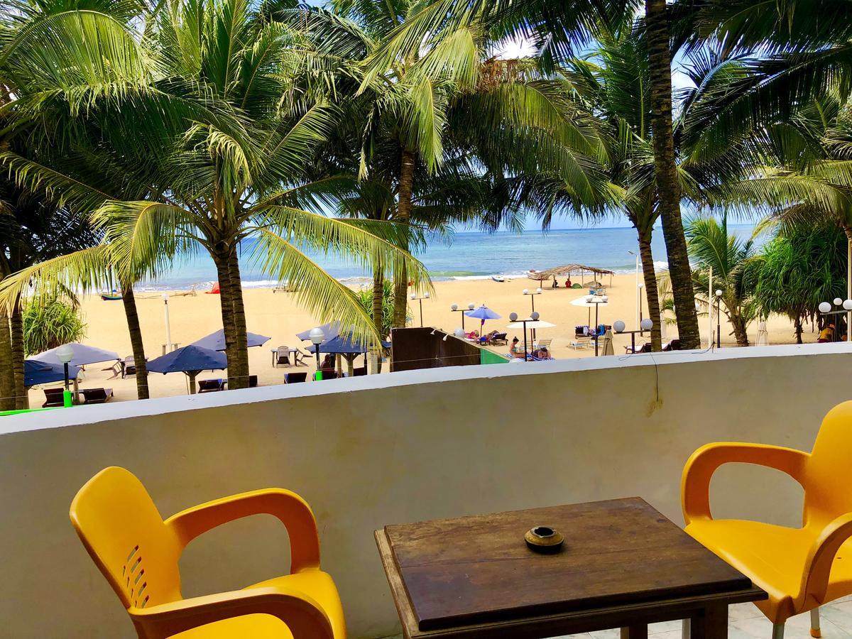 Lanka Beach Hotel Ettukala Ngoại thất bức ảnh