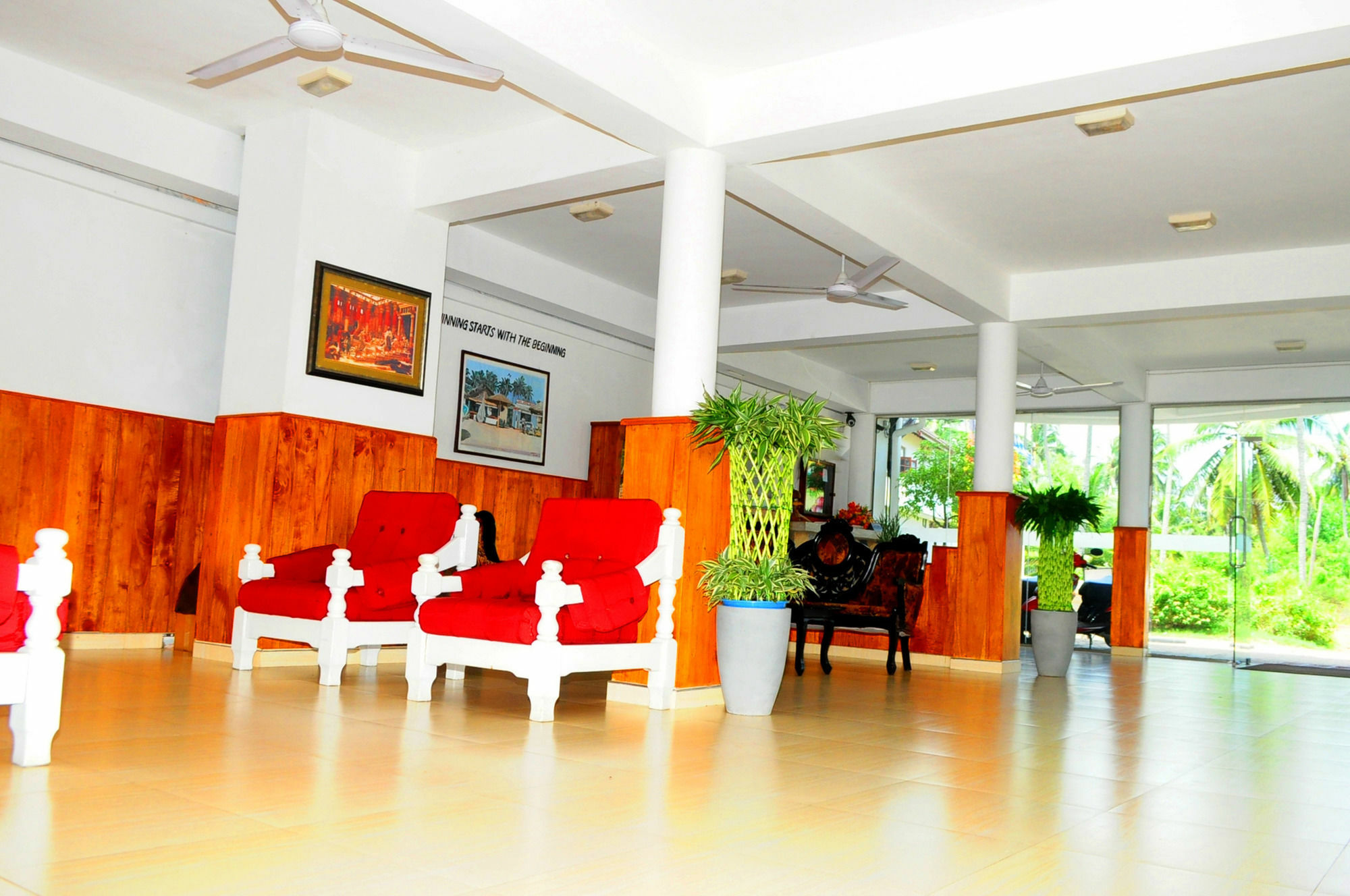 Lanka Beach Hotel Ettukala Ngoại thất bức ảnh