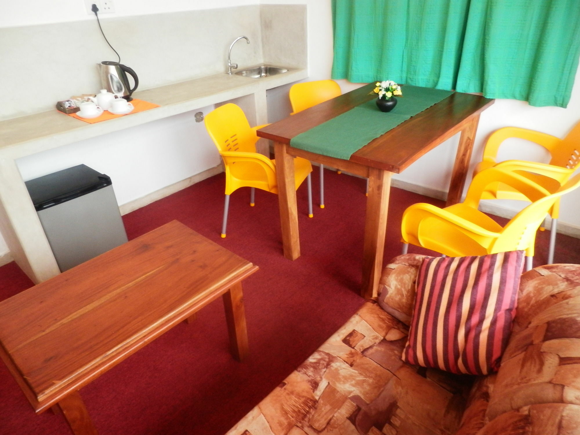 Lanka Beach Hotel Ettukala Ngoại thất bức ảnh
